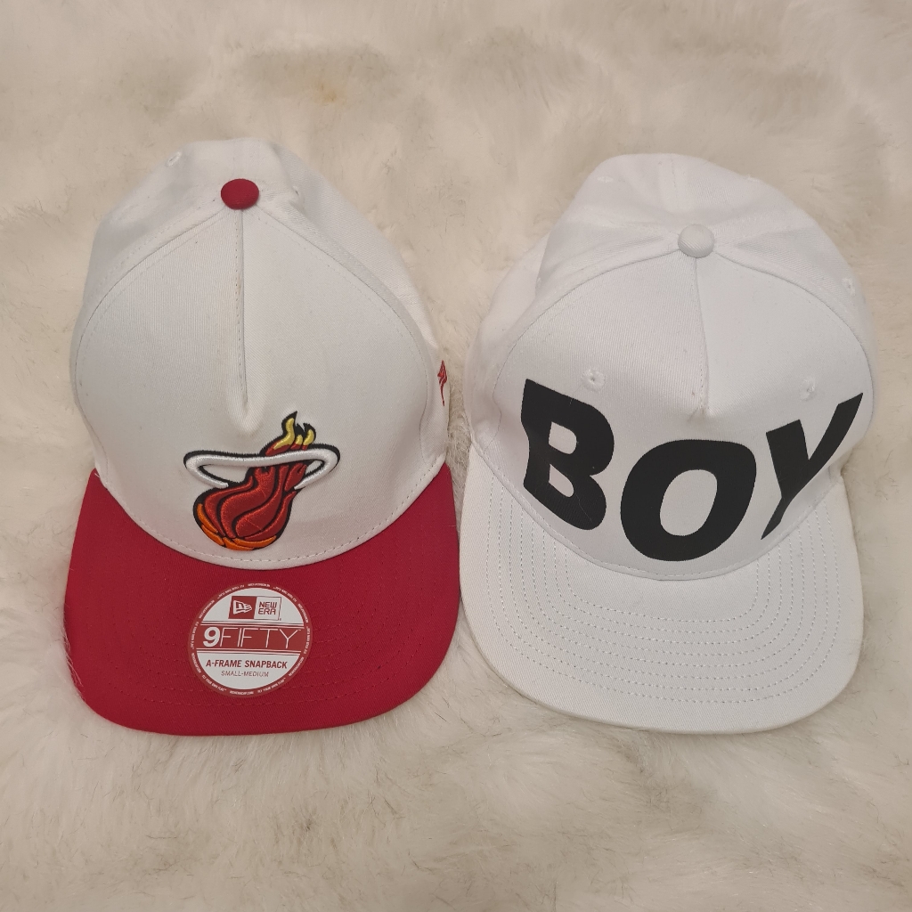 2 Caps